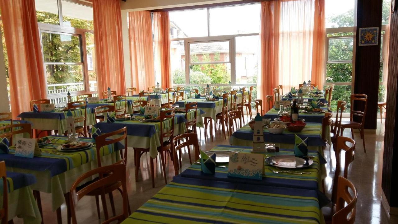 Hotel Alfa Rimini Exterior foto